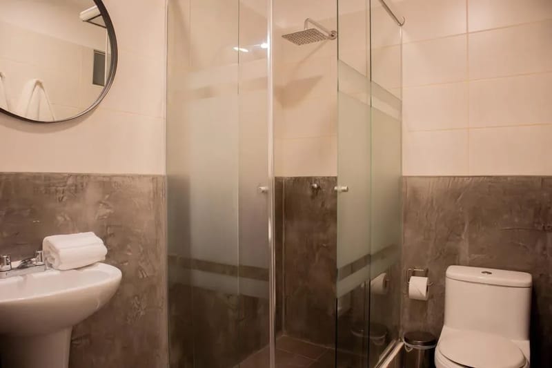Sleek 2BR in Miraflores