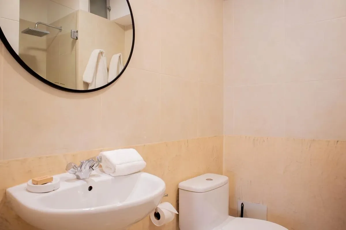 Sleek 2BR in Miraflores