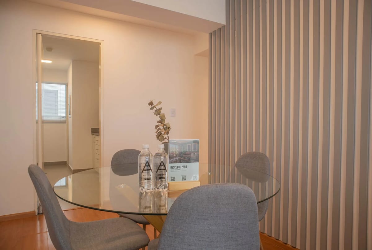 Sleek 2BR in Miraflores