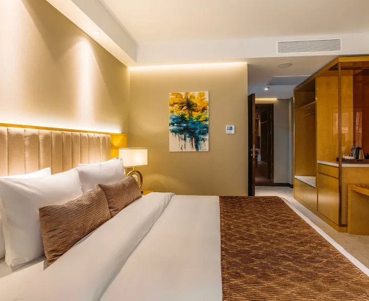 Standard King room
