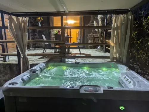 Private hot tub on the terrace.