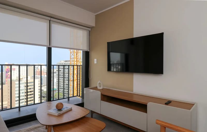 Upscale 3BR w/ Balcony in Upscale Miraflores