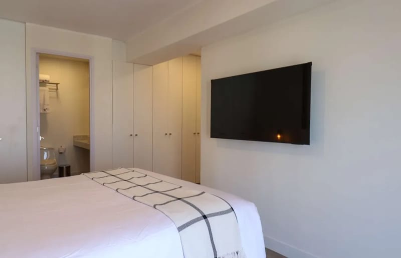 Upscale 3BR w/ Balcony in Upscale Miraflores