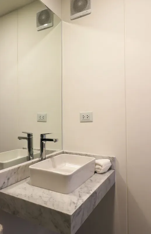 Upscale 3BR w/ Balcony in Upscale Miraflores