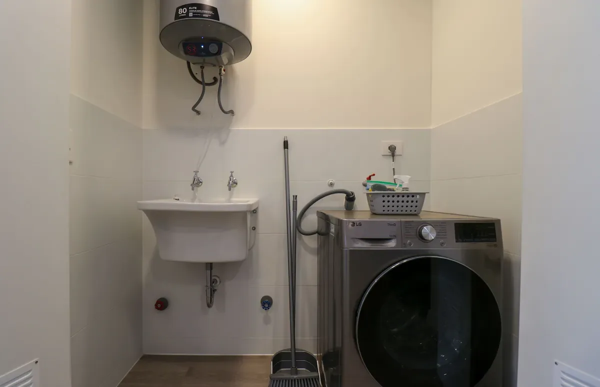 Upscale 3BR w/ Balcony in Upscale Miraflores