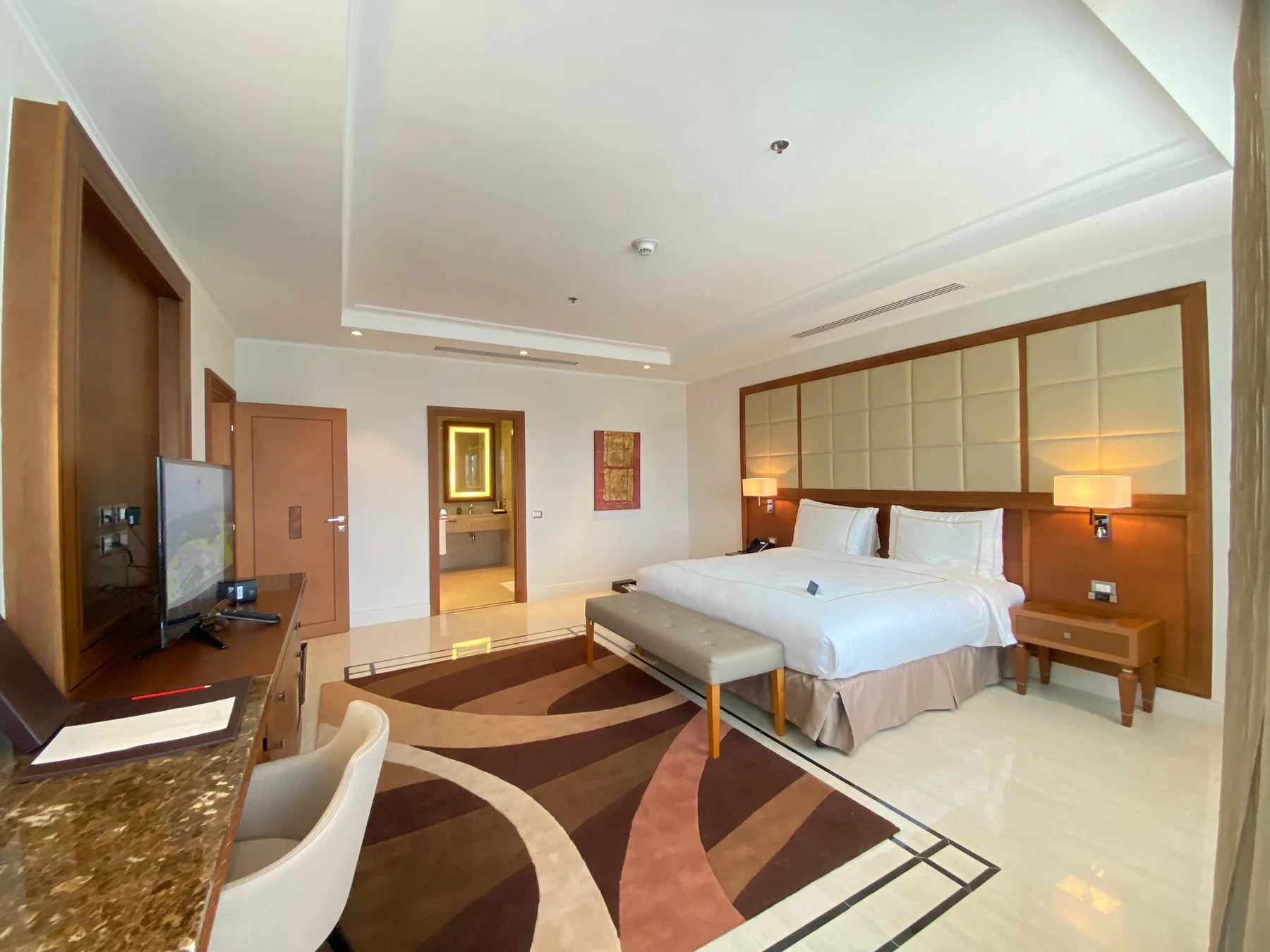 Suite Guinea