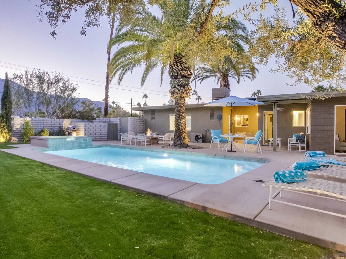 Canary Palms