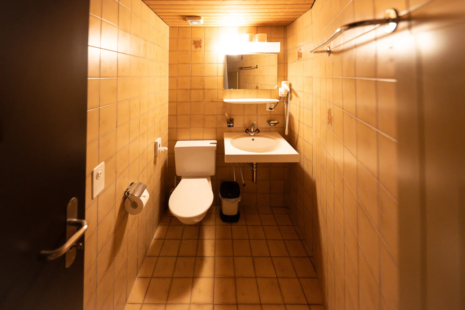 Single-room bathroom