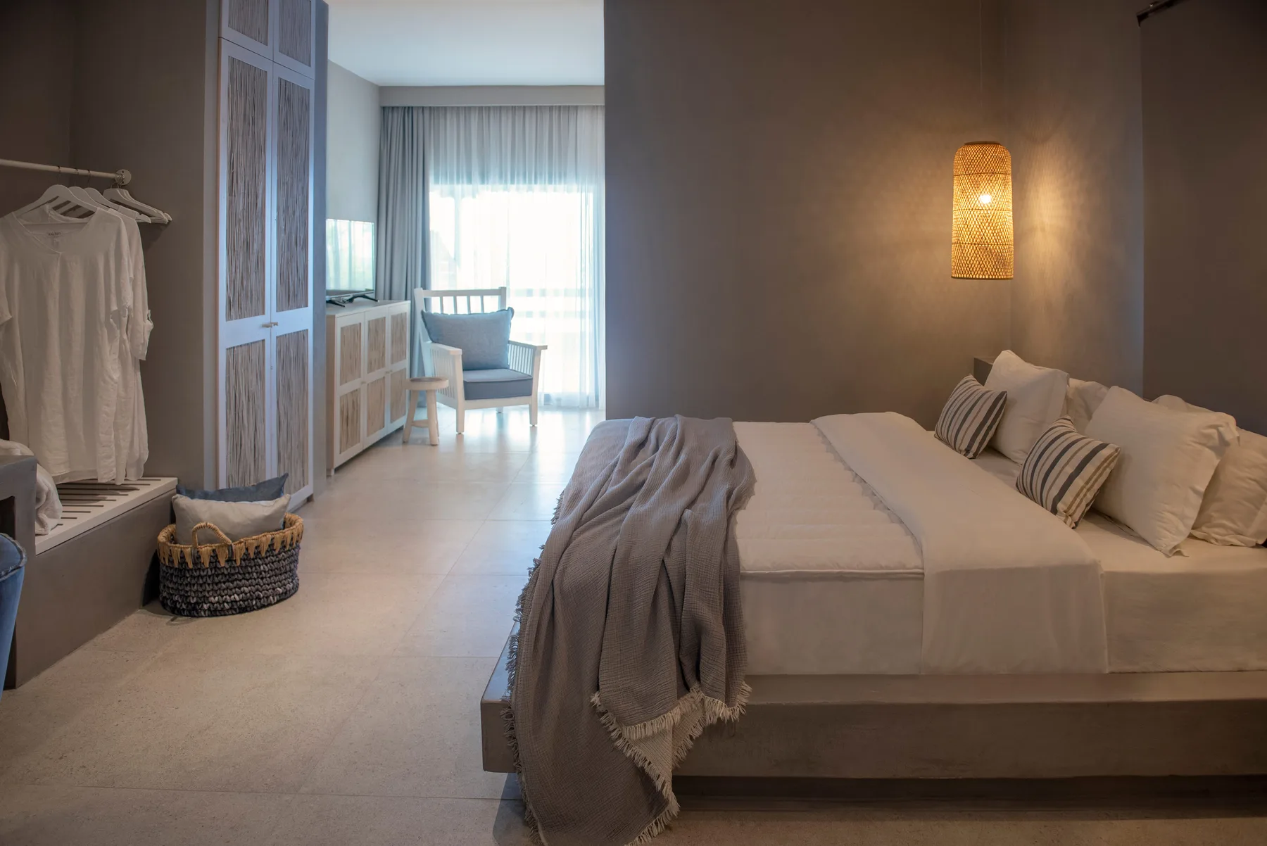 White Suites Resort
