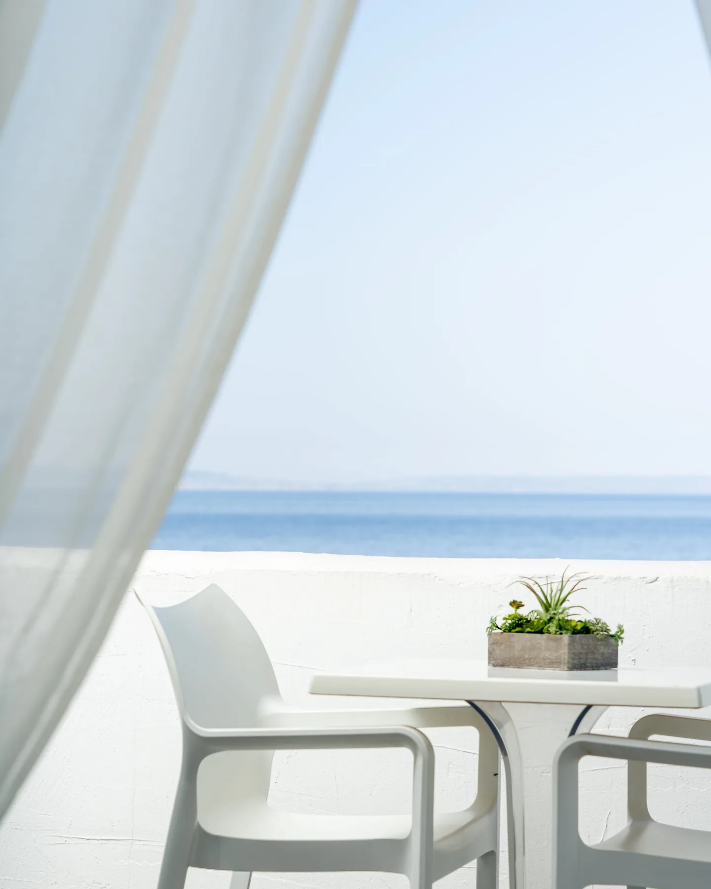 White Suites Resort
