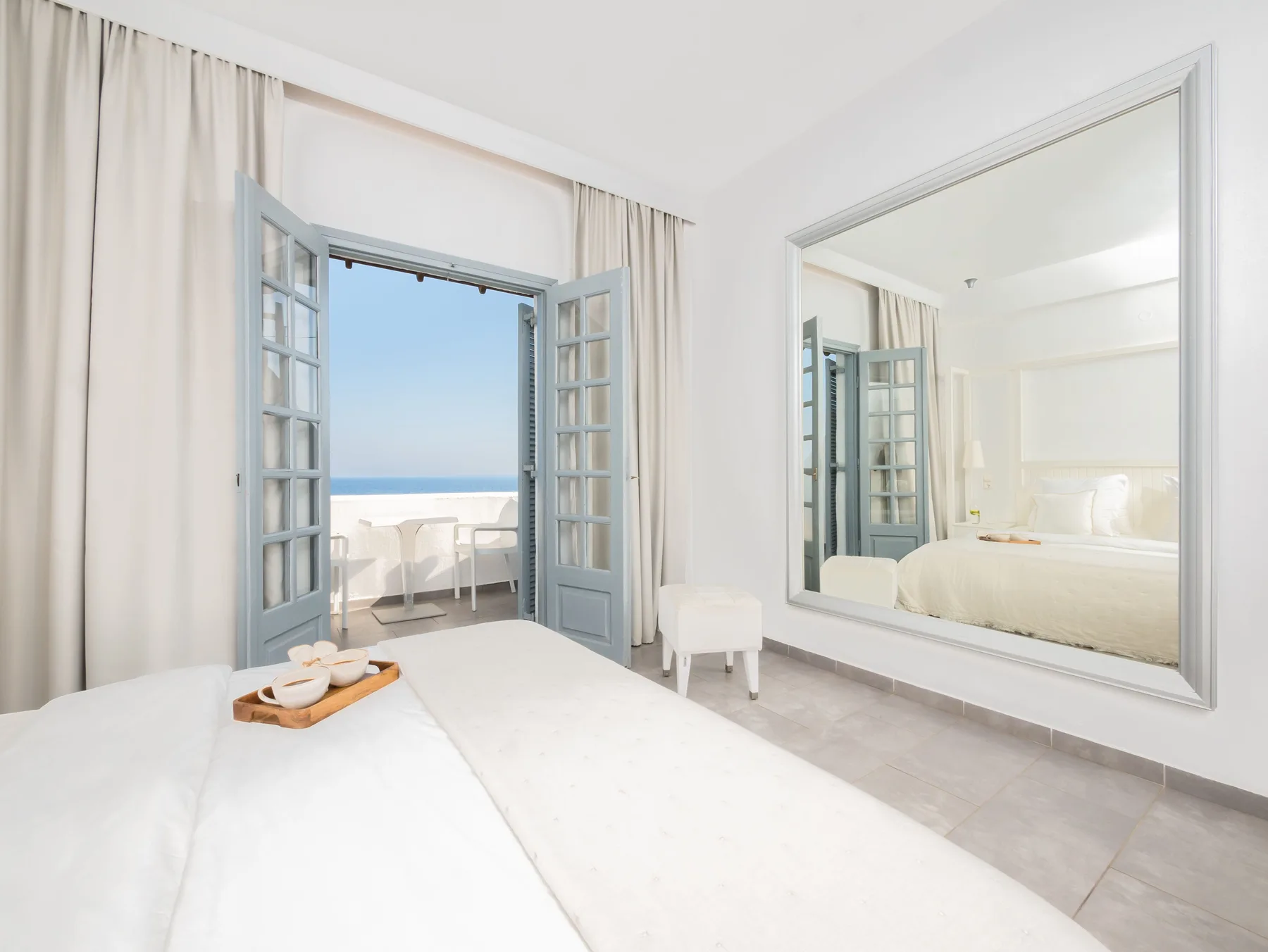 White Suites Resort