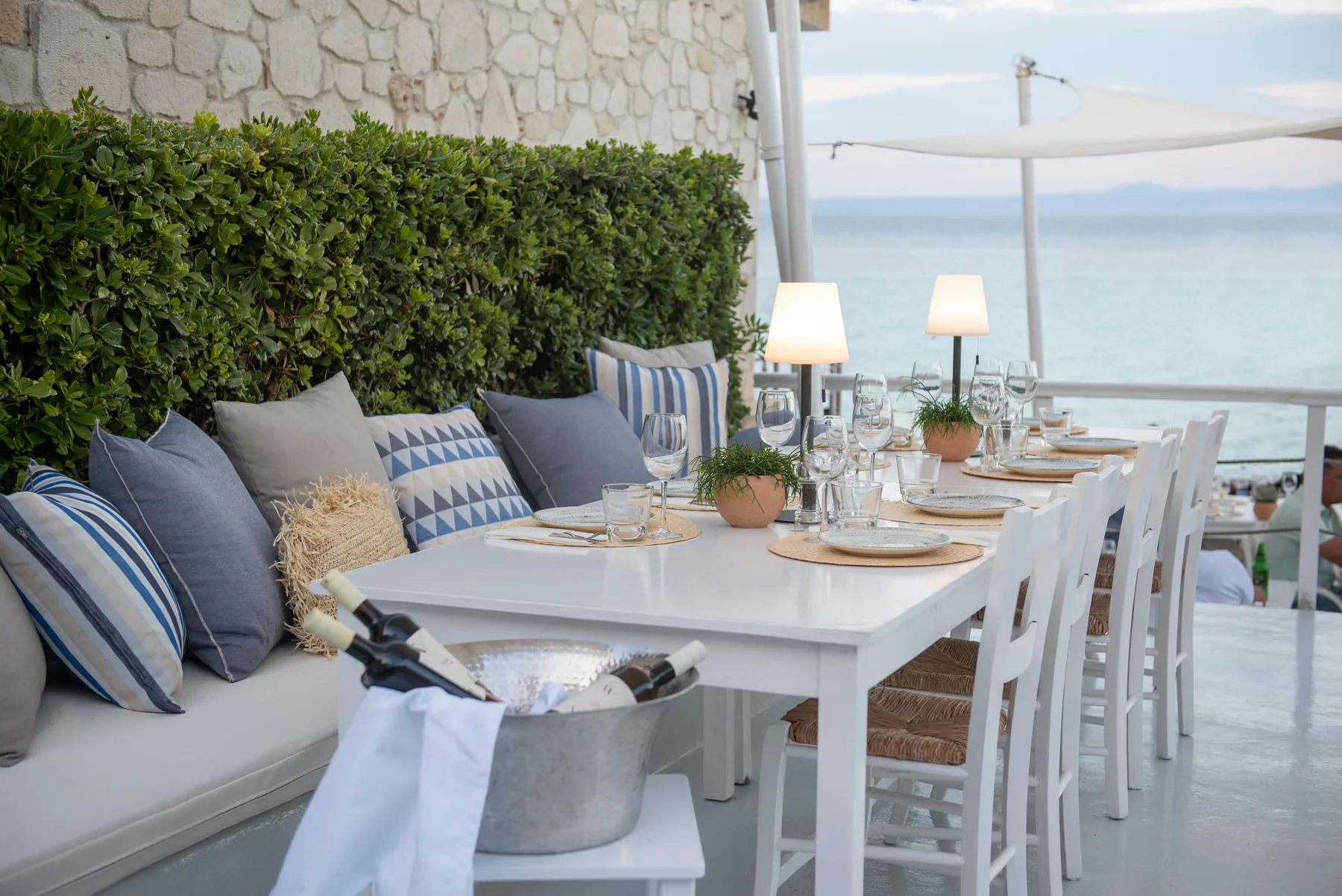 White Suites Resort