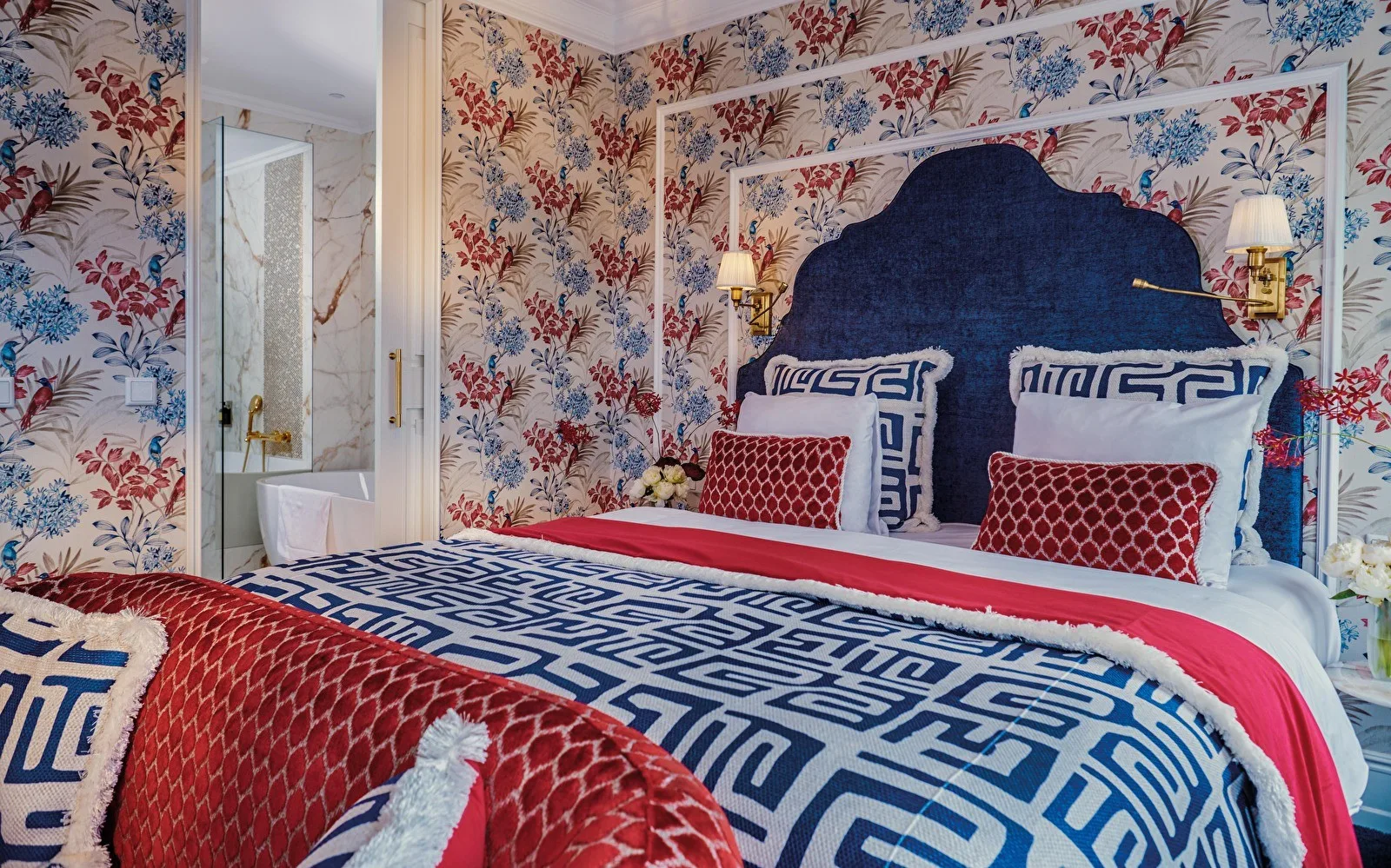 Canal room