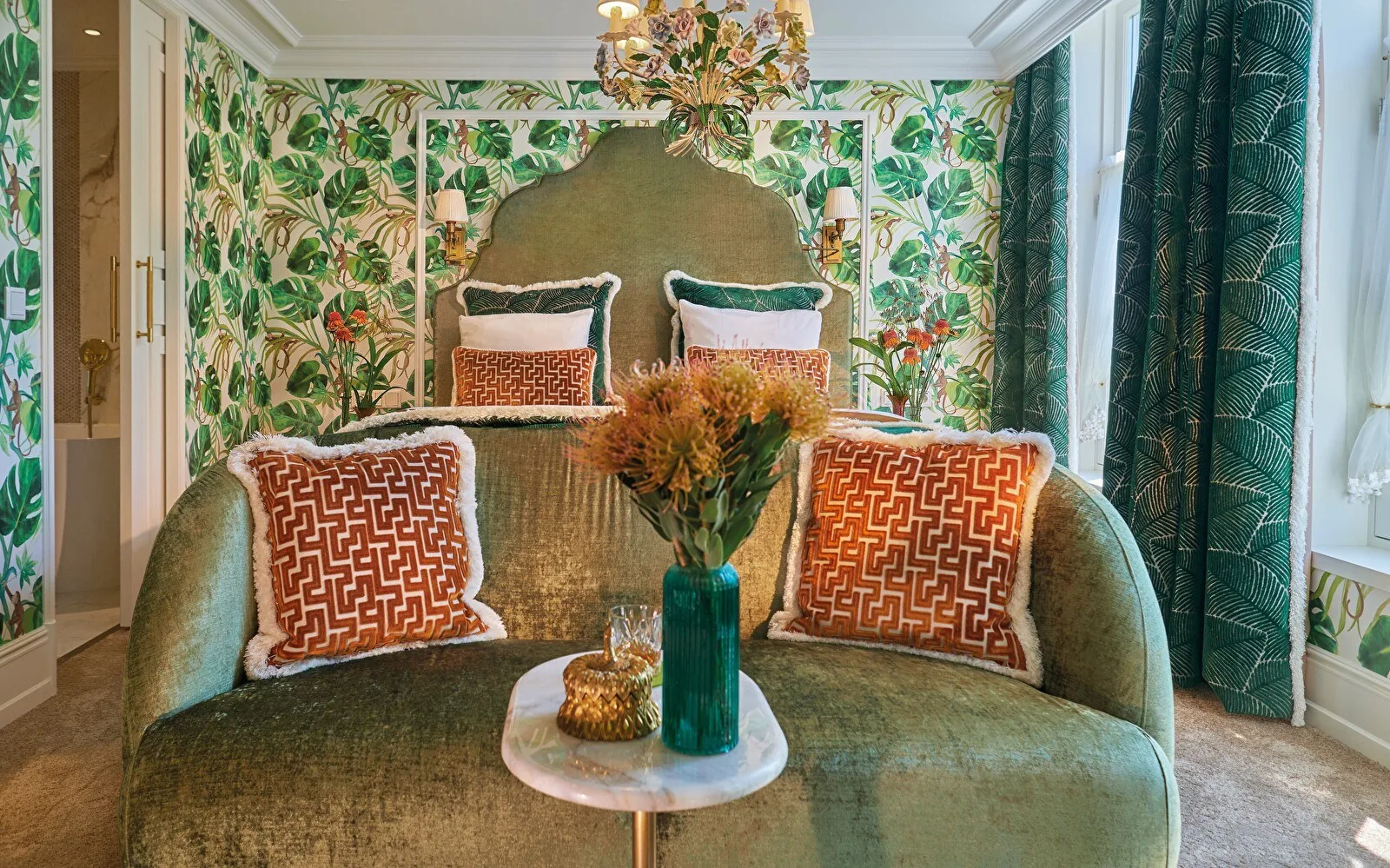Canal room