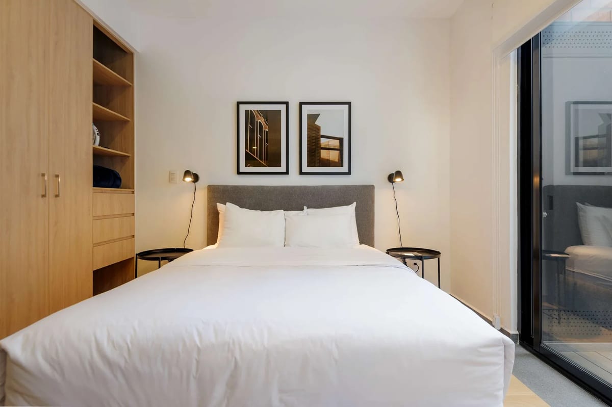 Upscale Loft w/ Balcony in Roma Norte