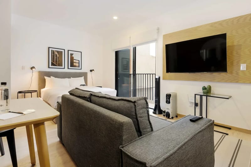 Upscale Loft w/ Balcony in Roma Norte