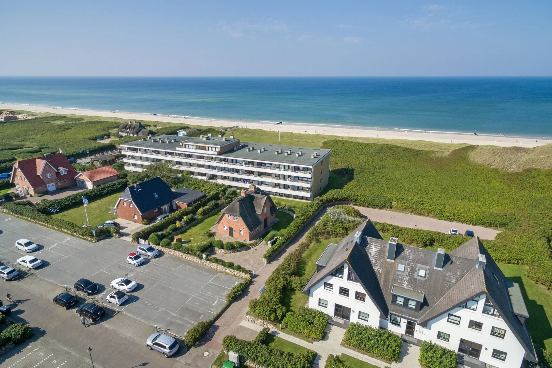 Lifestyle unter Reet. Gleich am Meer & Strand. Design pur.
