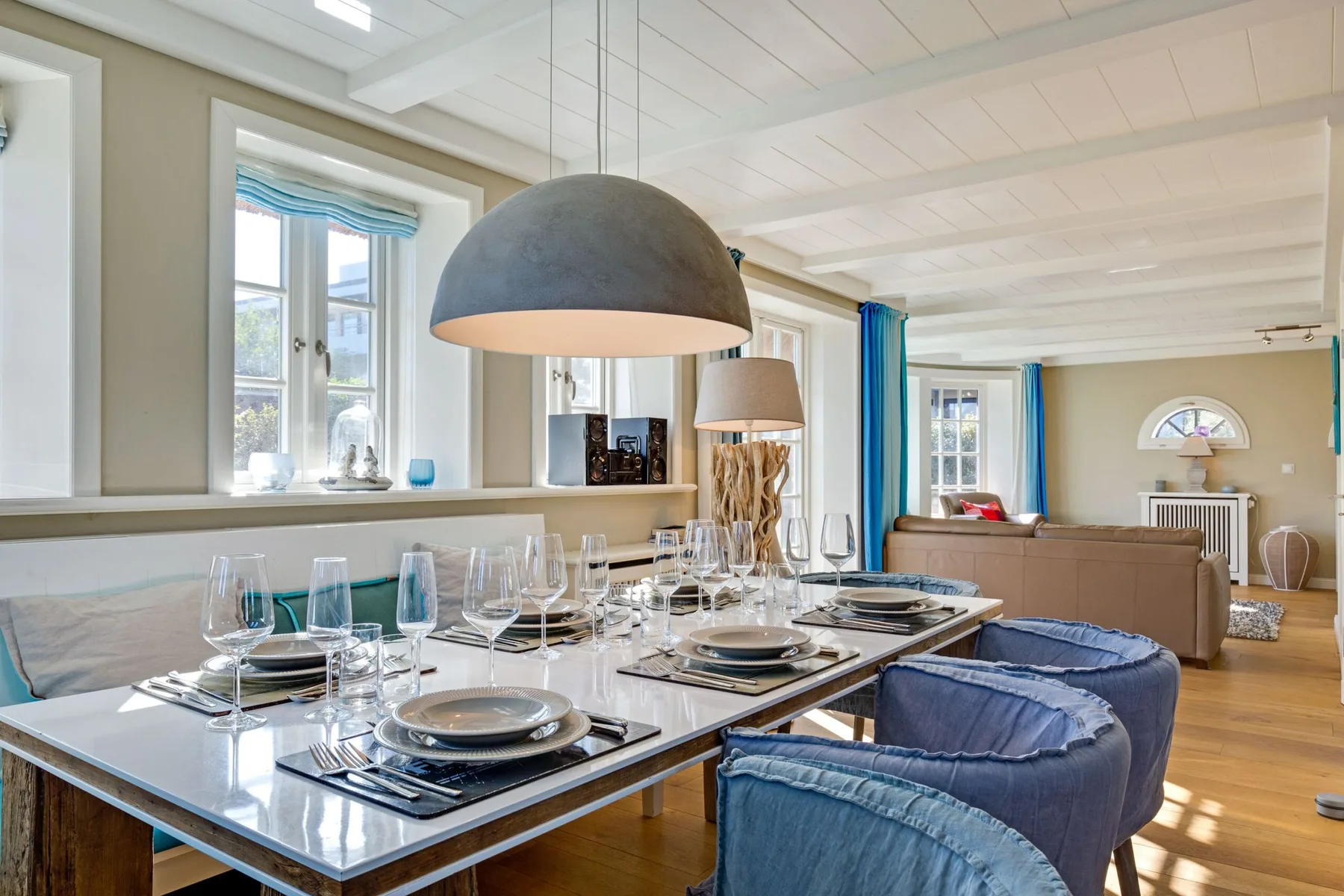 Lifestyle unter Reet. Gleich am Meer & Strand. Design pur.