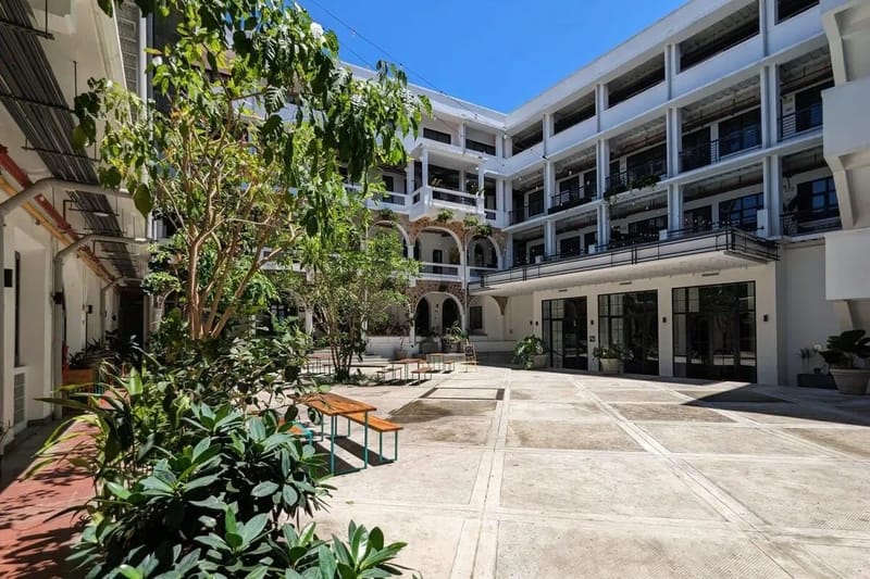 Deluxe Loft in Santa Ana