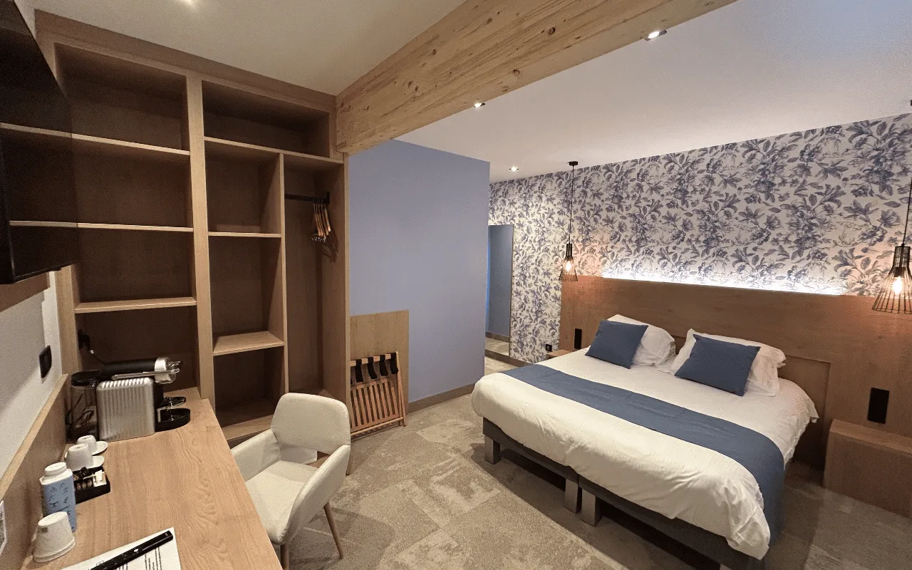 Superior Grand Bed room