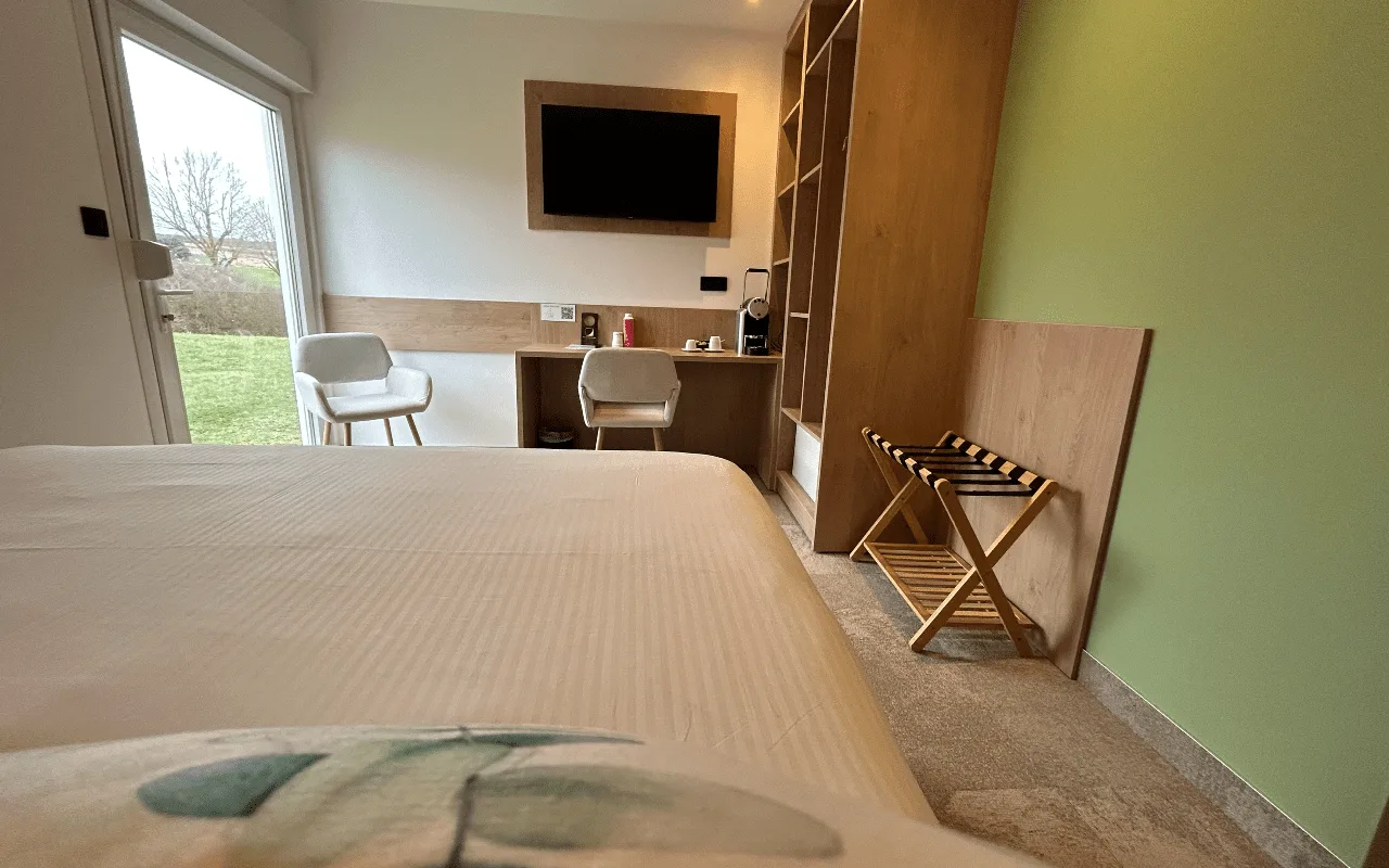 Superior Grand Bed room
