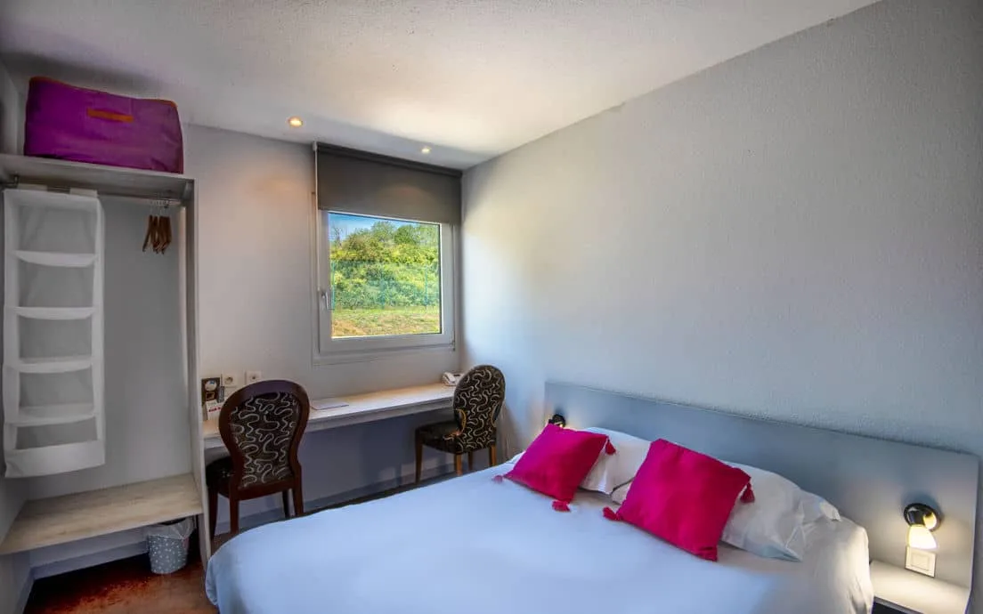 Grand Bed room