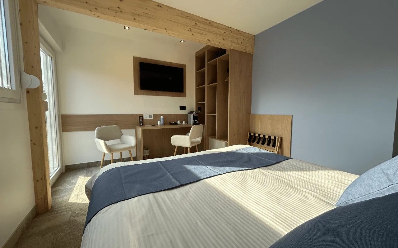 Superior Grand Bed room