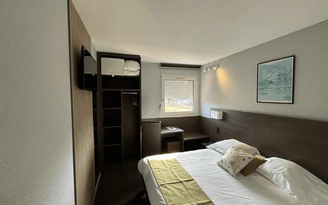Grand Bed room