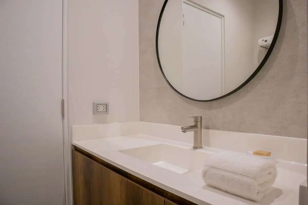 Elegant 2BR with Fantastic Pool in Miraflores