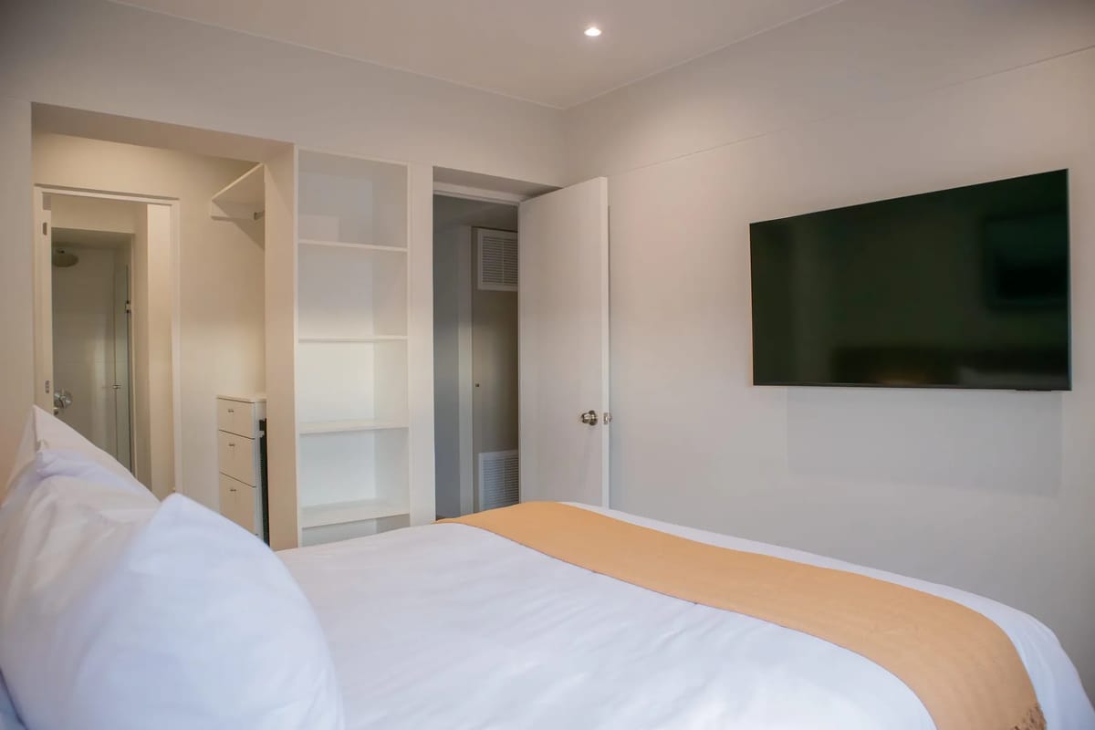 Elegant 2BR with Fantastic Pool in Miraflores