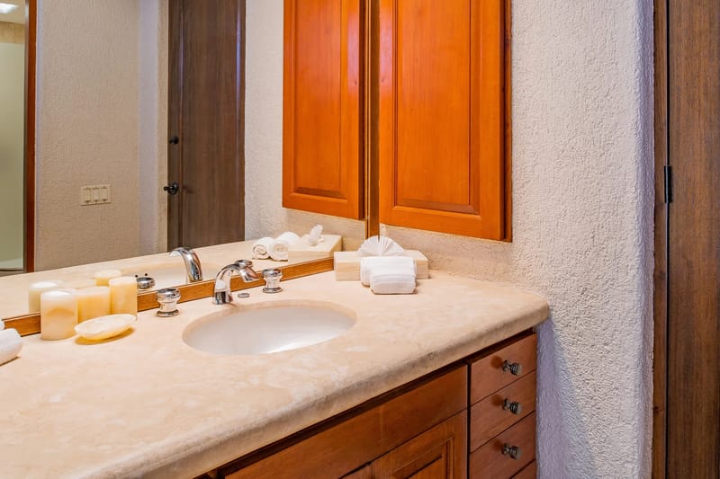 Spacious 10BR Villa w/ Hot Tub & BBQ Area