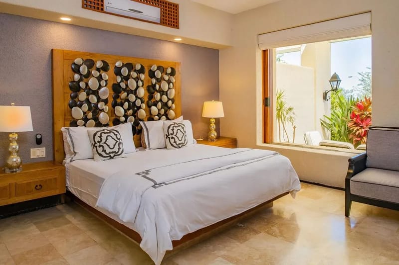 Spacious 10BR Villa w/ Hot Tub & BBQ Area