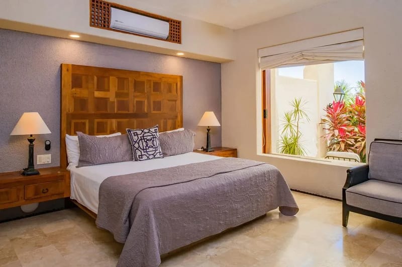 Spacious 10BR Villa w/ Hot Tub & BBQ Area