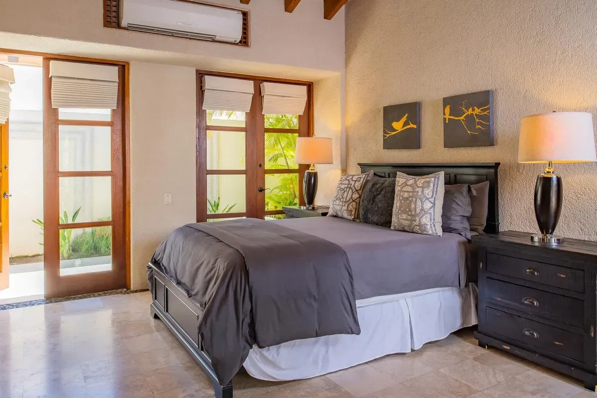 Spacious 10BR Villa w/ Hot Tub & BBQ Area