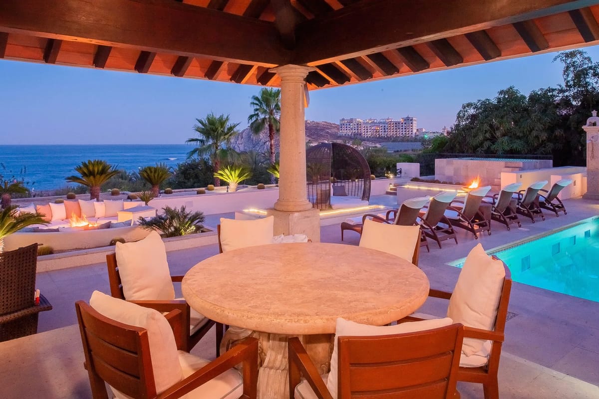 Spacious 10BR Villa w/ Hot Tub & BBQ Area