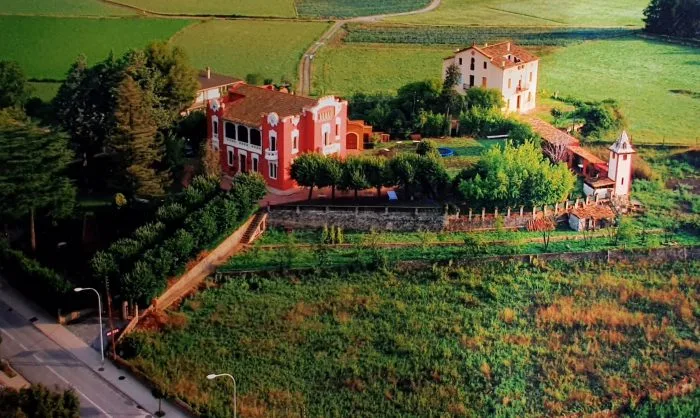 Vista aérea del hotel