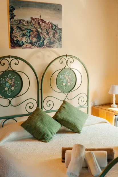 Magnolia room