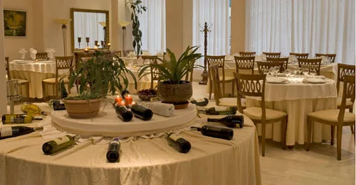 Hotel restaurant