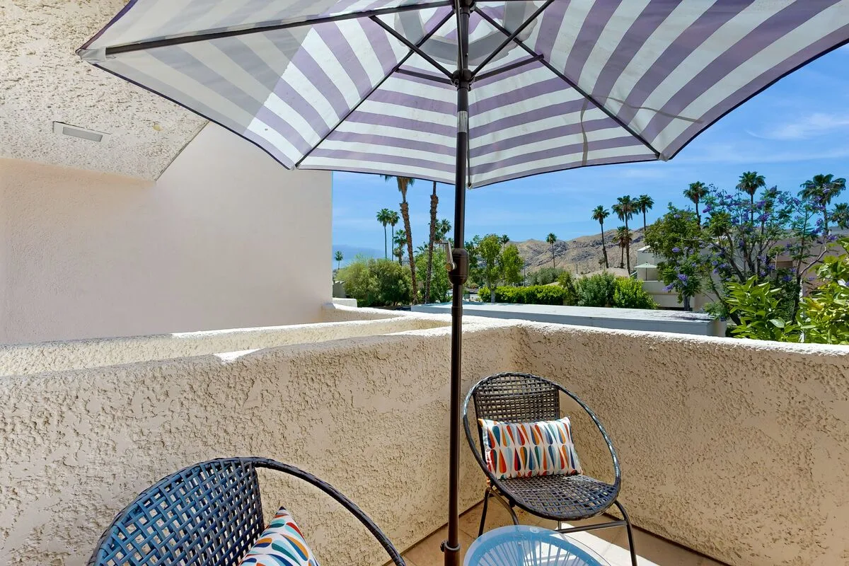 Desert Vista Oasis