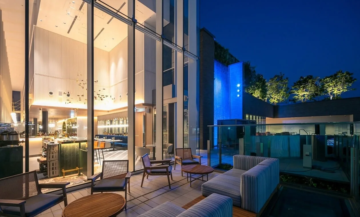 Restaurant terrace seating