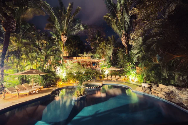 Piscina en la propiedad