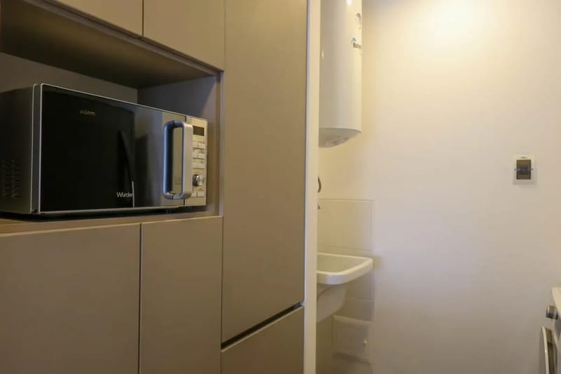 Modern 2BR with Balcony in Barranco