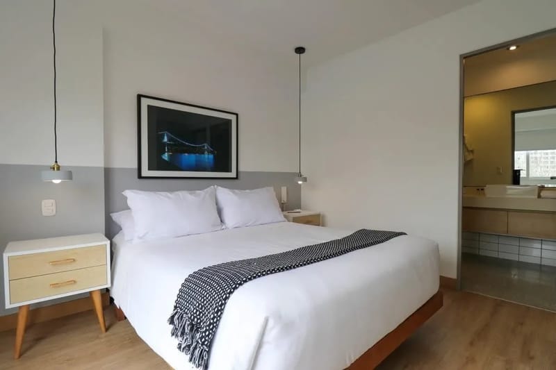 Modern 2BR with Balcony in Barranco