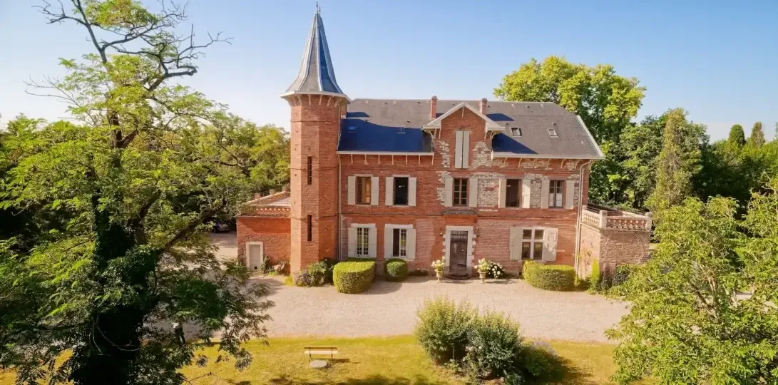 Domaine du Buc château