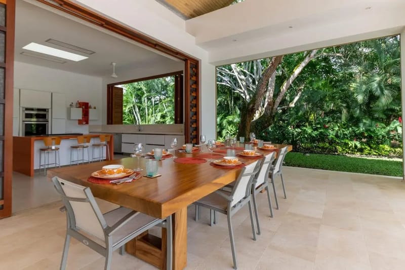 Glowing 4BR Villa w/ Pool at Mesa de Yeguas