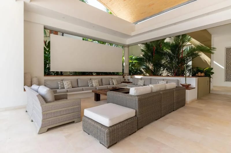 Glowing 4BR Villa w/ Pool at Mesa de Yeguas