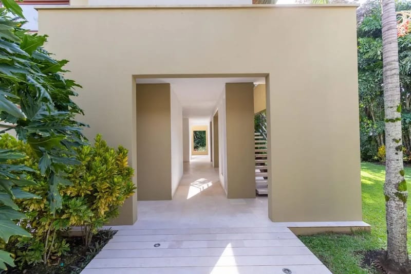 Glowing 4BR Villa w/ Pool at Mesa de Yeguas