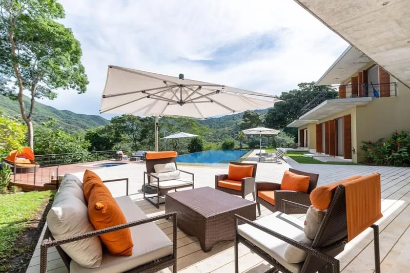 Glowing 4BR Villa w/ Pool at Mesa de Yeguas