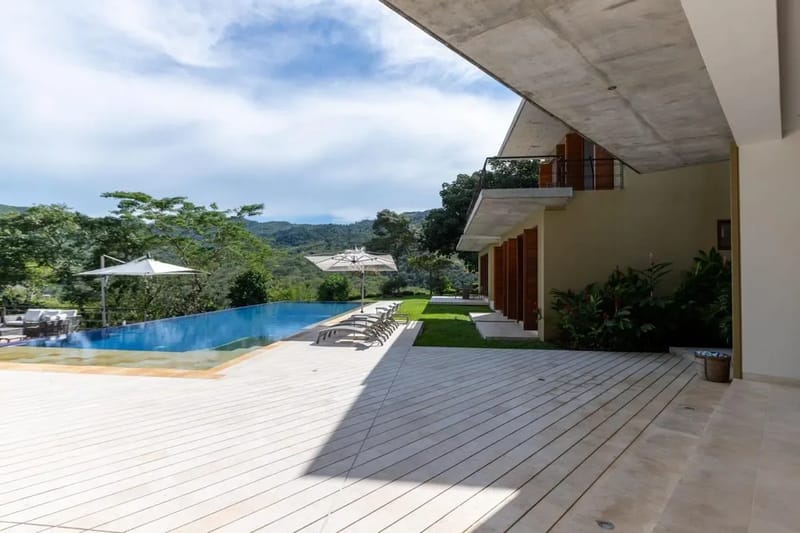 Glowing 4BR Villa w/ Pool at Mesa de Yeguas
