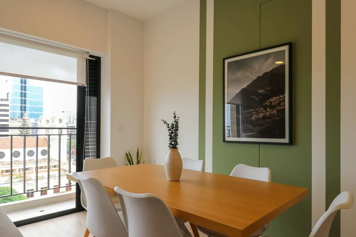 Welcoming 2BR w/ Balcony in Miraflores